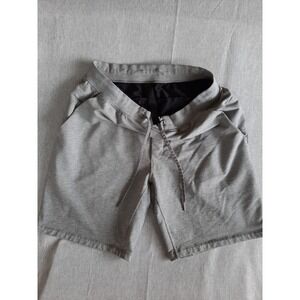 Lululemon Mens XL Drawstring Stretch Waistband Performance Gray Short Pocket Zip